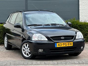 Kia Rio 1.5 I 16V HB 2004 Zwart|APK|NAP|AIRCO| beschikbaar voor biedingen