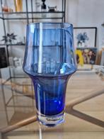 Riihimaki Riihimaen Lasi Finland Aimo Okkolin vaas blauw, Antiek en Kunst, Antiek | Glas en Kristal, Ophalen of Verzenden