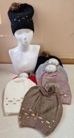 Partij dames mutsen 60 stuks € 1,- p.st., Ophalen of Verzenden, ., ., .