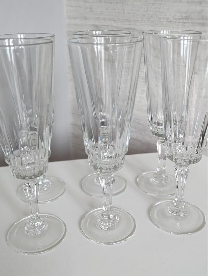 6 hele mooie champagneglazen van het Franse Luminarc d’Arque, Huis en Inrichting, Keuken | Servies, Ophalen of Verzenden