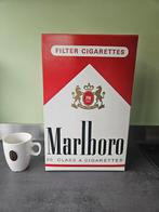 Marlboro Reuzenpak Reclame Decoratie tabaksreclame, Verzamelen, Merken en Reclamevoorwerpen, Ophalen of Verzenden, Gebruikt, Reclamebord
