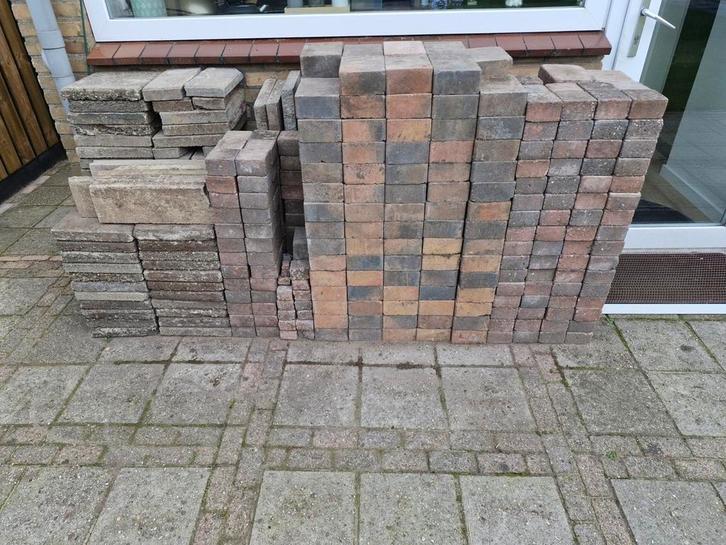 Gratis Sierbestrating / tegels - Restpartij, ook los ophaal, Tuin en Terras, Tegels en Klinkers, Gebruikt, Overige typen, Ophalen