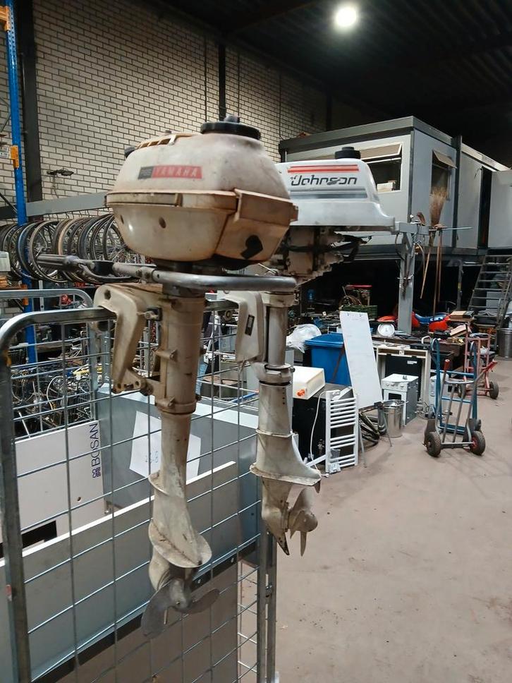 2x Buitenboordmotor Yamaha & Johnson - Opknapper, Watersport en Boten, Bootonderdelen, Gebruikt, Ophalen of Verzenden