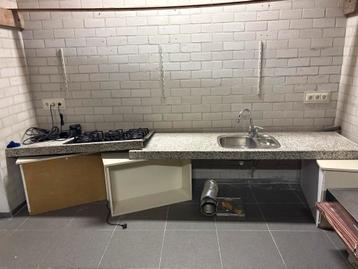 Grijze keuken granieten blad en gaskookplaat 0638553070 beschikbaar voor biedingen