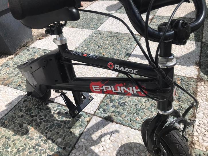 Elektrische step kind razor e punk, Fietsen en Brommers, Steps, Zo goed als nieuw, Elektrische step (E-scooter), Ophalen of Verzenden