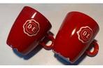 2 Rode mokjes van DE / Douwe Egberts. H. 7,5 cm., Huis en Inrichting, Keuken | Servies, Ophalen of Verzenden, Zo goed als nieuw