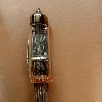 Vintage  DG 12B Tube  beschikbaar voor biedingen