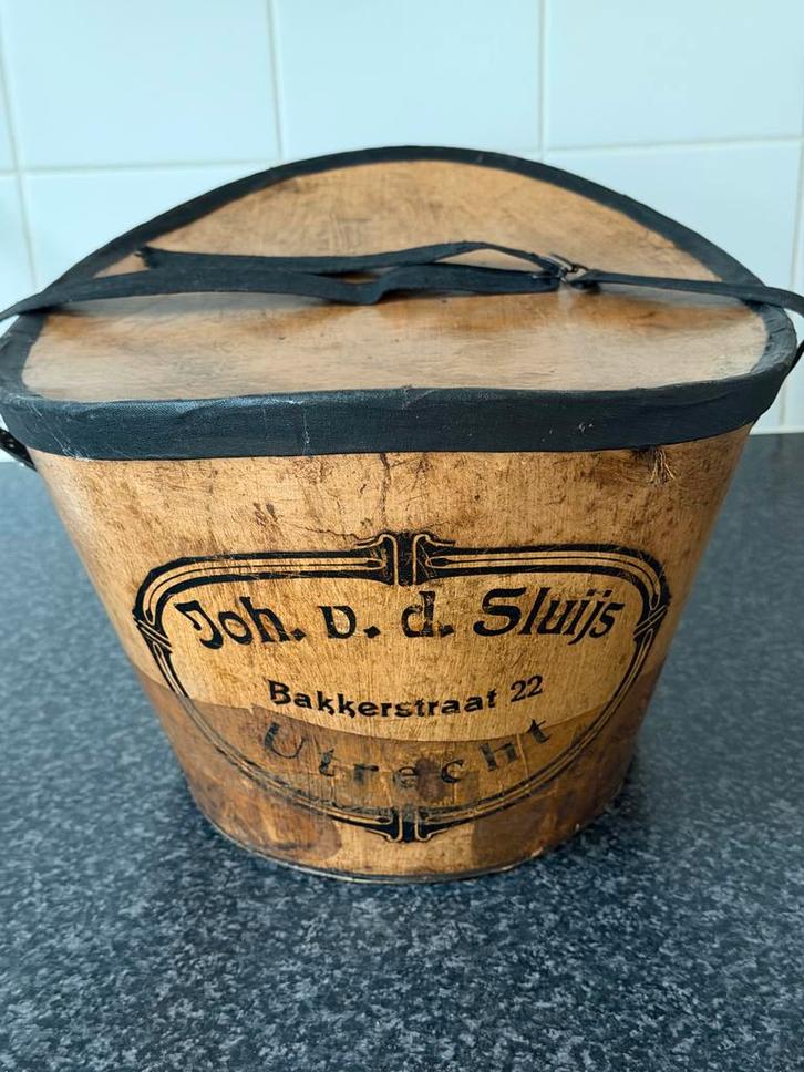 Antieke cilinderhoed met originele hoedendoos, Antiek en Kunst, Antiek | Kleding en Accessoires, Heren, Ophalen of Verzenden