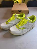 Nike Air Max 1 White Volt - Maat 41, Kleding | Dames, Schoenen, Ophalen of Verzenden, Gedragen, Wit, Sneakers of Gympen