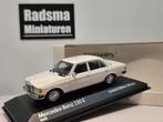 Mercedes-Benz 230E W123 - Wit - 1:43 Minichamps, Auto, Nieuw, Ophalen of Verzenden, MiniChamps