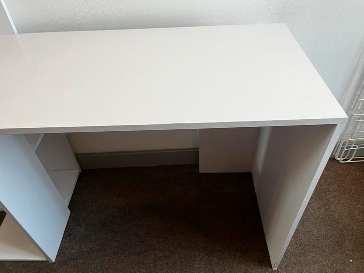 Witte Studietafel / Bureau, Huis en Inrichting, Bureaus, Zo goed als nieuw, Bureau, Ophalen