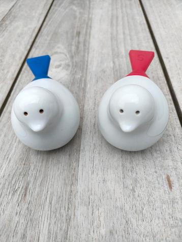Peper en zout stel vogels / duifjes beschikbaar voor biedingen