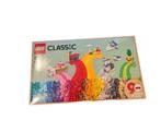 LEGO Classic 90 jaar spelen (11021), Ophalen of Verzenden, Nieuw, Complete set, Lego