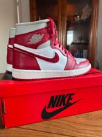 Air Jordan 1 Retro High - Maat 40,5, Kleding | Dames, Schoenen, Ophalen of Verzenden, Zo goed als nieuw, Rood, Sneakers of Gympen