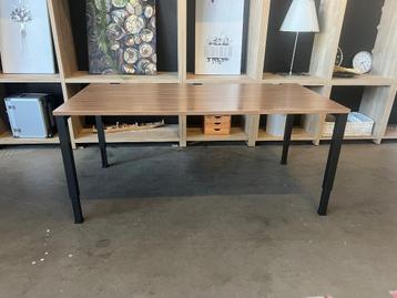 Instelbaar bureau 180x90xH62-84 cm, 70 euro/stuk,12 stuks - afbeelding 1