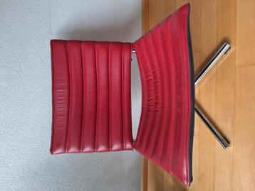 2 leren stoelen, Hulshof beschikbaar voor biedingen