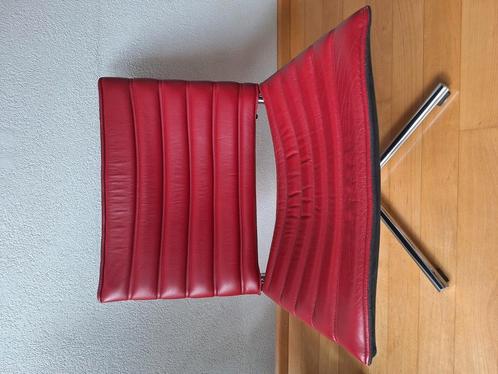 2 leren stoelen, Hulshof, Huis en Inrichting, Stoelen, Gebruikt, Twee, Leer, Stof, Rood, Ophalen