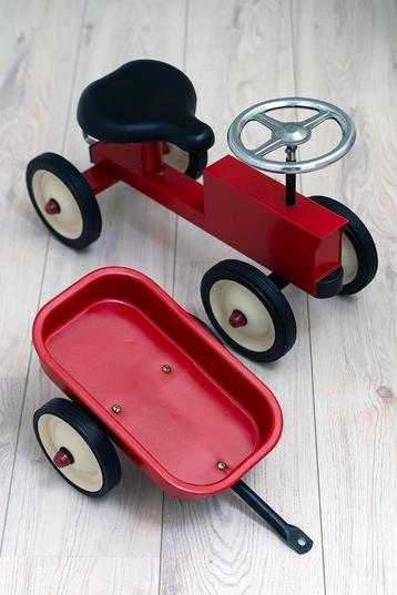 Stoere metalen loopwagen Tractor met Aanhanger beschikbaar voor biedingen