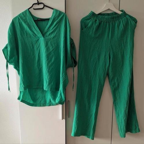 Tweedelige Zomer Set Groen | Broek en Shirt | Maat M, Kleding | Dames, Huispakken, Zo goed als nieuw, Maat 38/40 (M), Groen, Ophalen of Verzenden