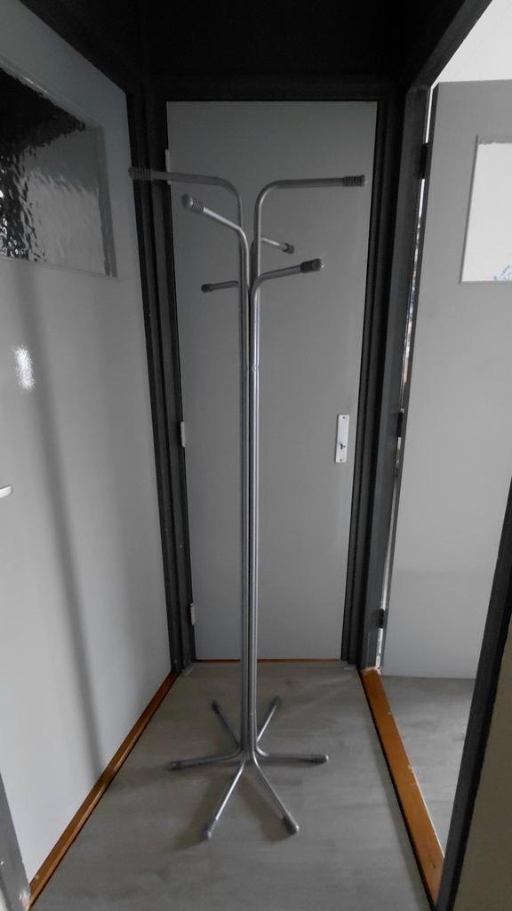 Metalen Staande Kapstok, Huis en Inrichting, Woonaccessoires | Kapstokken, Gebruikt, Staande kapstok, 150 tot 200 cm, Metaal, Ophalen of Verzenden