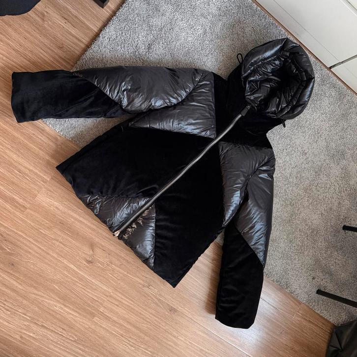 Burberry puffer donsjas velvet zwart XS/S, Kleding | Dames, Jassen | Winter, Zo goed als nieuw, Maat 34 (XS) of kleiner, Zwart