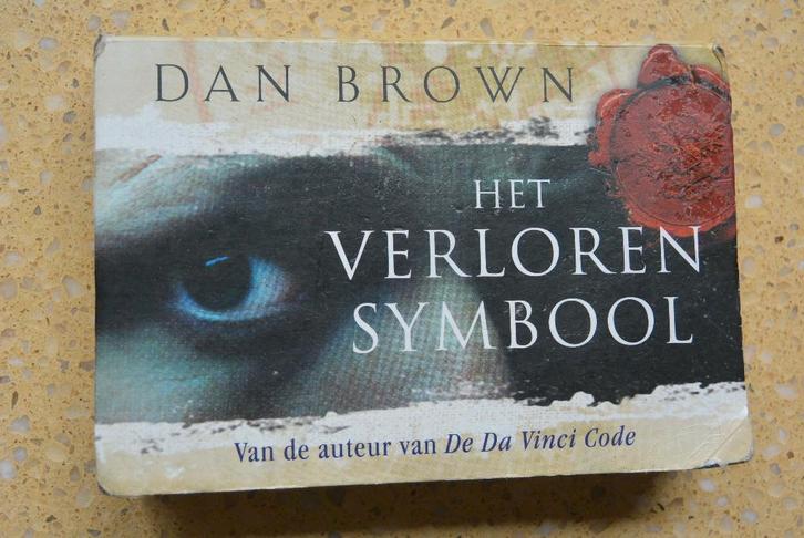 Het verloren symbool Dan Brown Dwarsligger 50, Boeken, Thrillers, Gelezen, Amerika, Ophalen of Verzenden