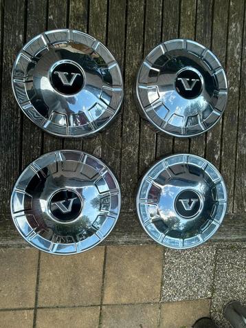Wieldoppen chroom voor Volvo 140/142/144/145 beschikbaar voor biedingen
