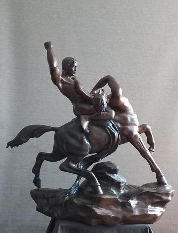 Brons beeld Theseus fighting the centaur bienor BARYE beschikbaar voor biedingen