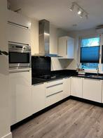 Moderne keuken te koop met granieten aanrechtblad, Huis en Inrichting, Ophalen, Gebruikt, Wit, Hoekkeuken