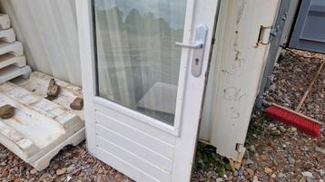 Hardhouten buitendeur 930x2115 beschikbaar voor biedingen