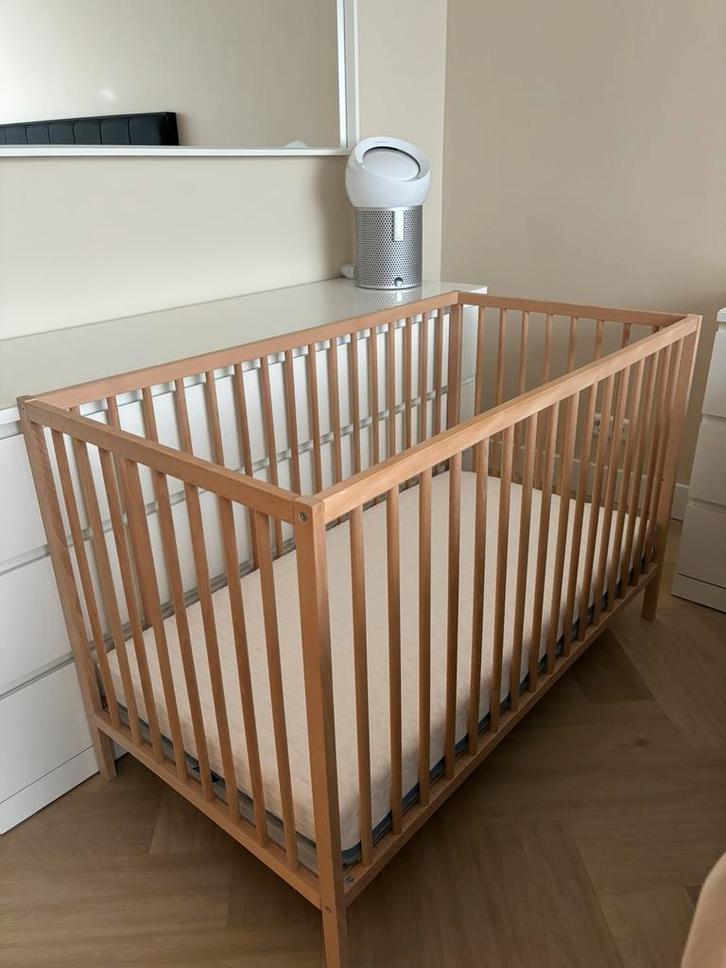 Ledikant ikea + aerosleep matras nieuw, Kinderen en Baby's, Babywiegjes en Ledikanten, Zo goed als nieuw, Ledikant, Ophalen