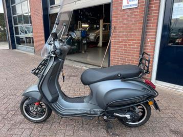 Vespa Sprint S mat grijs beschikbaar voor biedingen
