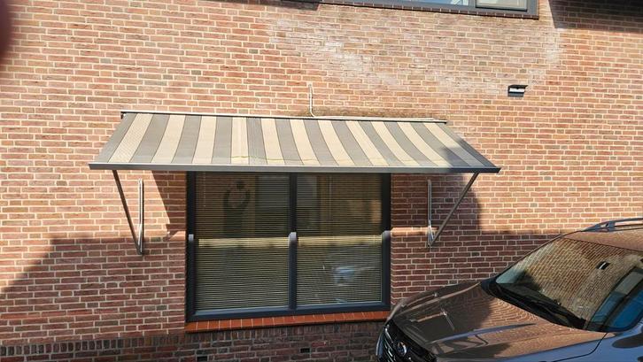 Zonnescherm 340cm breed, Somfy motor, Tuin en Terras, Zonneschermen, Gebruikt, Uitvalscherm, 150 tot 300 cm, 250 cm tot 450 cm