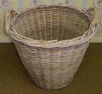 Grote vintage mand / bollenmand. Voor Sinterklaascadeaus ?, Huis en Inrichting, Woonaccessoires | Schalen en Manden, Ophalen, Gebruikt