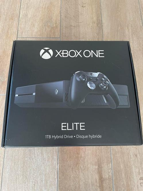 Xbox One Elite bundel de controller ook voor Series S en X, Spelcomputers en Games, Spelcomputers | Xbox Series X en S, Zo goed als nieuw