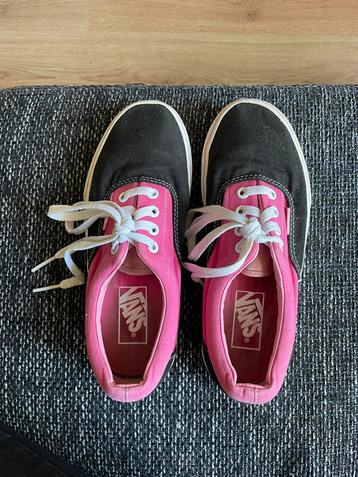 Dames Vans zwart roze wit beschikbaar voor biedingen