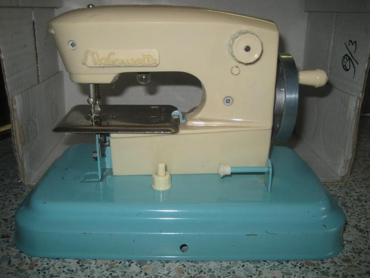 Kinder naaimachine MaCousette, Antiek en Kunst, Antiek | Speelgoed, Ophalen of Verzenden