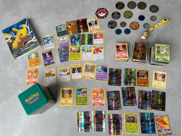 Koopje! Pokemon kaarten, knuffels, t-shirt, lampje, horloge beschikbaar voor biedingen