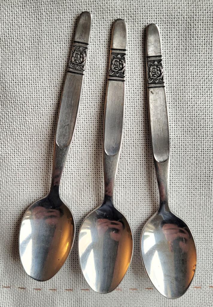 Lepeltjes Roos, Viooltje & Wello, Verzamelen, Porselein, Kristal en Bestek, Gebruikt, Bestek, Metaal, Ophalen of Verzenden