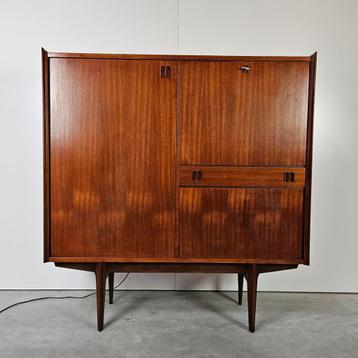 Vintage highboard/barkast beschikbaar voor biedingen
