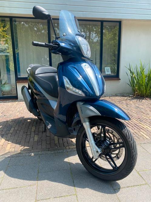 Piaggio Beverly 350 in goede staat incl topkoffer, Fietsen en Brommers, Brommers | Overige merken, Gebruikt, Ophalen of Verzenden