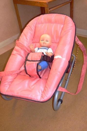 Babywipper in rose beschikbaar voor biedingen