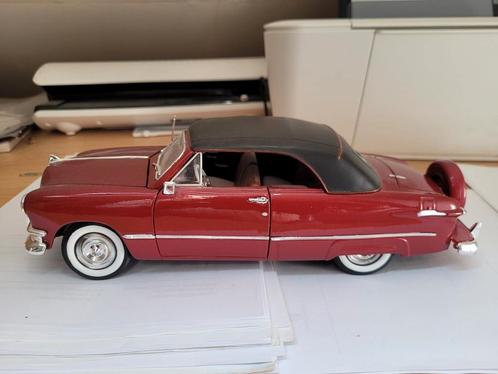 Ford Convertible 1950, Hobby en Vrije tijd, Modelauto's | 1:18, Zo goed als nieuw, Maisto, Ophalen of Verzenden