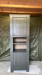 Hoge wandkast, eiken kast grijs gebeitst., Ophalen, Met deur(en), 200 cm of meer, Eikenhout