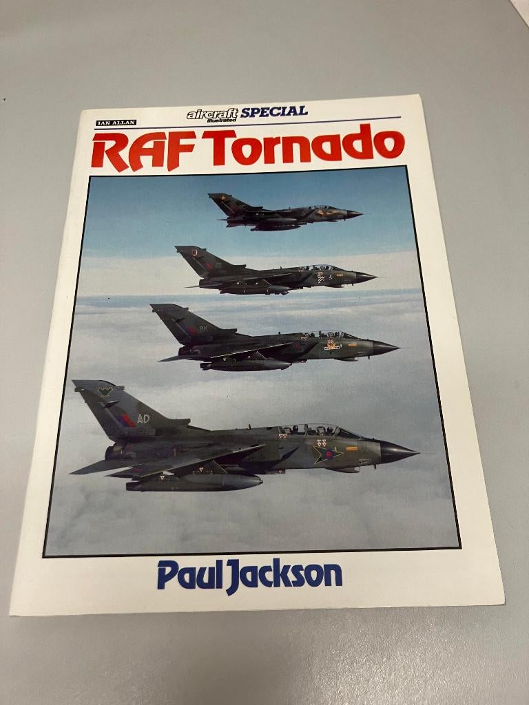 RAF Tornado Jackson Aircraft special, Ophalen of Verzenden, Niet van toepassing, Gelezen, Luchtmacht