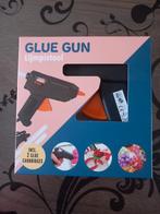 Nieuw lijmpistool met twee lijmstaafjes, Ophalen of Verzenden, Nieuw