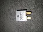 Vw 411 941 583B relais. 12V, Ophalen of Verzenden, Gebruikt, Volkswagen