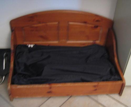 Houten Hondenbak met Waterdicht kussen, Dieren en Toebehoren, Hondenmanden, Gebruikt, Overige, Ophalen