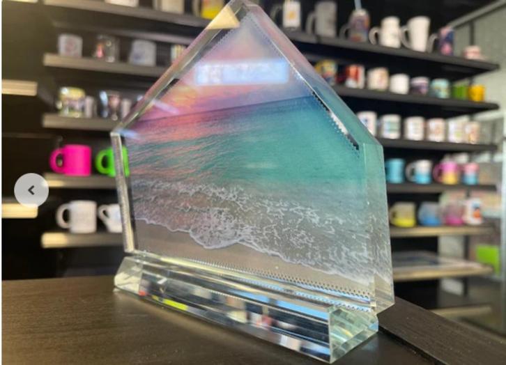 Foto Kristal met standaardTrofee 14,5x17,5cm voor sublimatie, Hobby en Vrije tijd, Knutselen, Nieuw, Materiaal, Ophalen of Verzenden