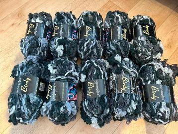 Scheepjes Birdy Wol - 10 Bollen beschikbaar voor biedingen